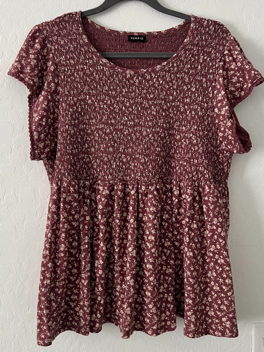 Torrid Floral Smocked Babydoll Top Womens 1X/2X Burgundy Boho Stretch Blouse